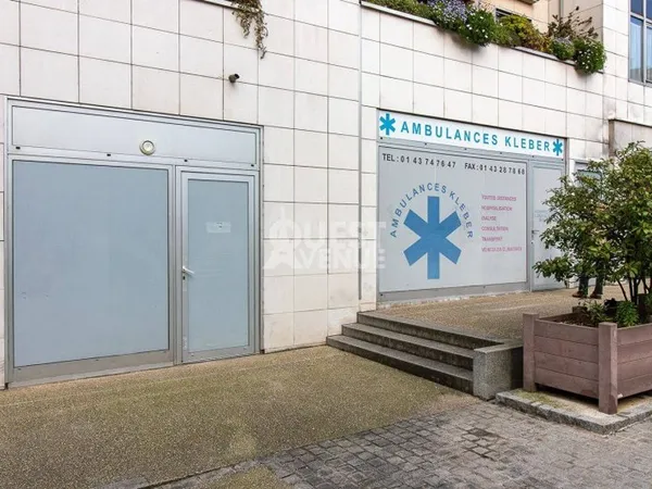 Local commercial 2 pièces 52 m²