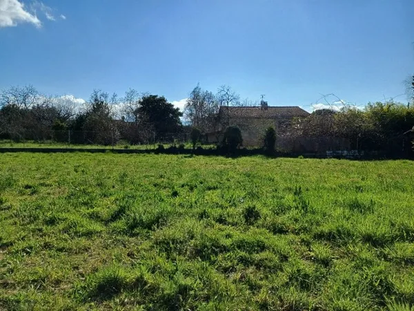 Terrain 533 m²