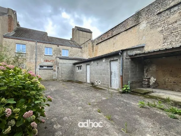 JARGEAU CENTRE ANCIEN, ENSEMBLE IMMOBILIER