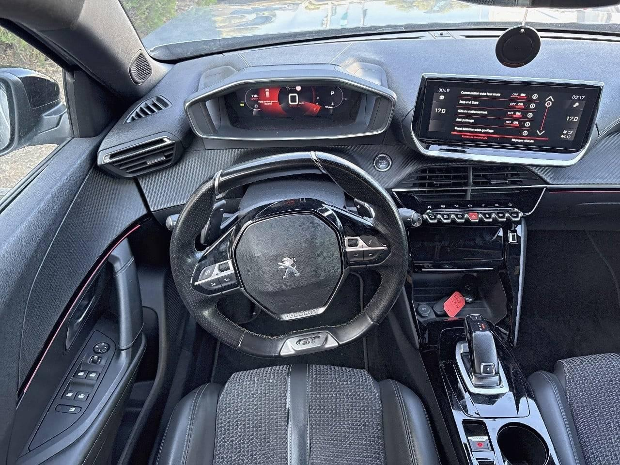 Peugeot 2008 puretech 130 s&s eat8 gt — photo 8