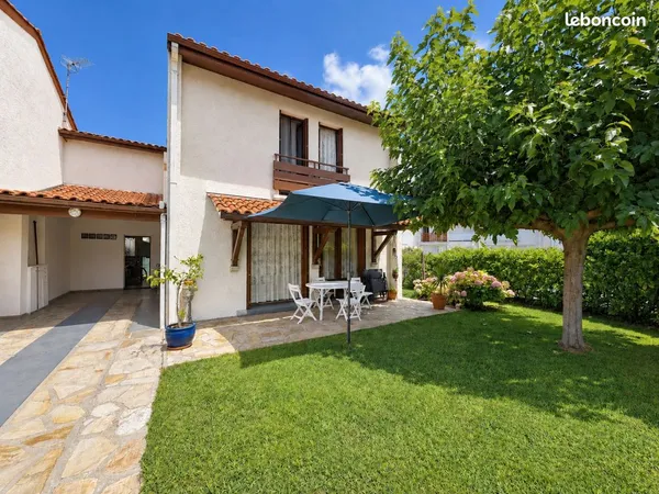 Saint-Jean-de-Luz - Maison familiale, 4 chambres, jardin plein sud et vue sur la Rhune