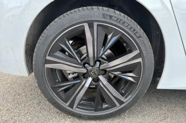 Peugeot 308 hybrid 145 e-dcs6 — photo 91