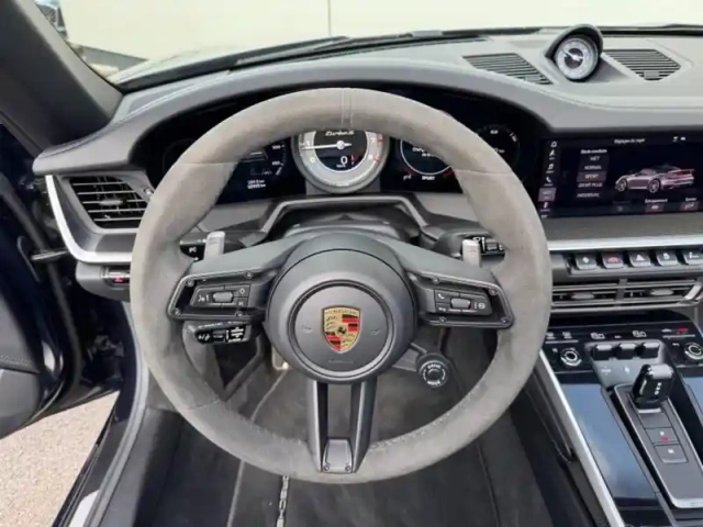 Porsche 911 cabriolet 3.7 650ch turbo s pdk — photo 9