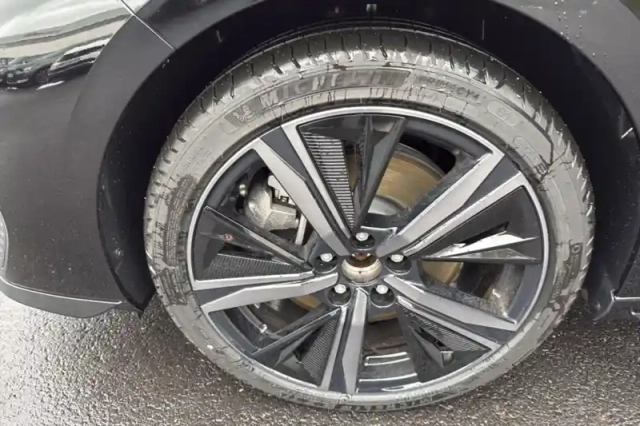 Peugeot 308 phev 180 e-eat8 — photo 79