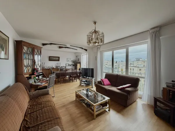 A VENDRE DERNIER ETAGE APPARTEMENT FAMILIAL PARIS 13ème Montsouris