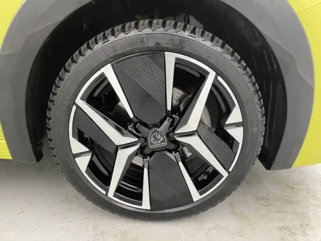Peugeot 208 puretech 100 s&amp;s bvm6 — photo 18