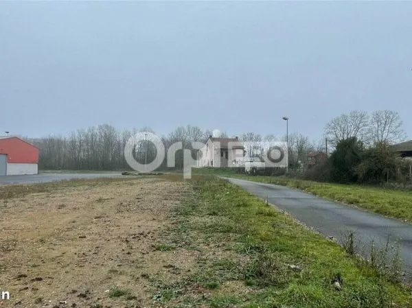 Terrain 10 054 m² Blanzy