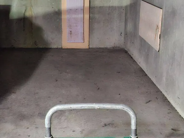 Parking 12 m²