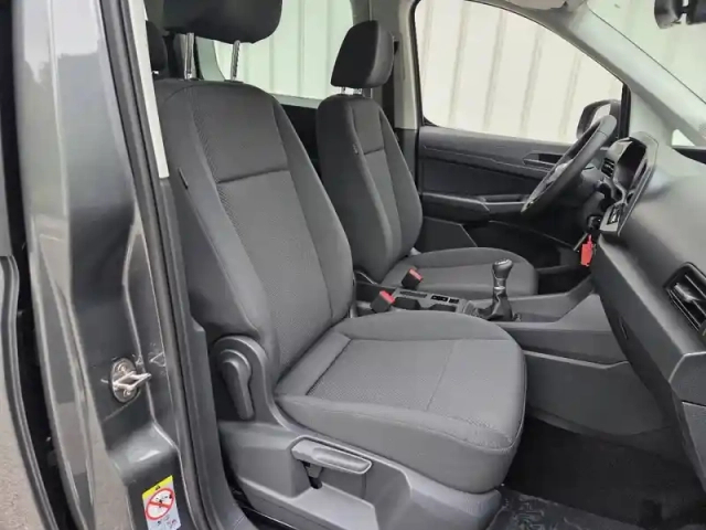 Ford Tourneo Connect grd  2.0 ecoblue 102ch trend — photo 11
