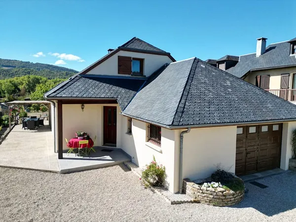 Maison de type 4 de plain-pied à SAINT-COME D'OLT