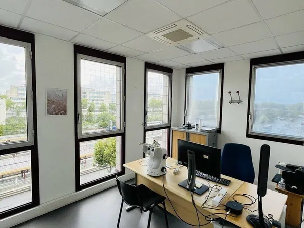 Bureaux 635 m²