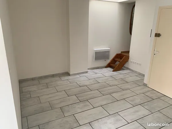 Appartement T2 de 48M2 entièrement repeint en hyper centre avec dressing