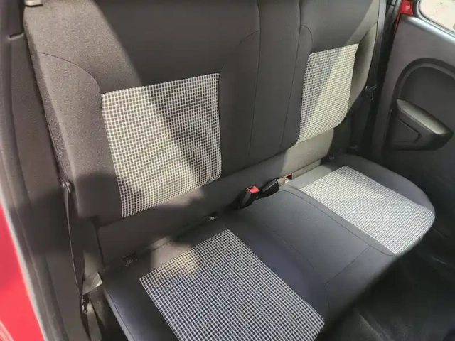 Renault Twingo iii e-tech — photo 19