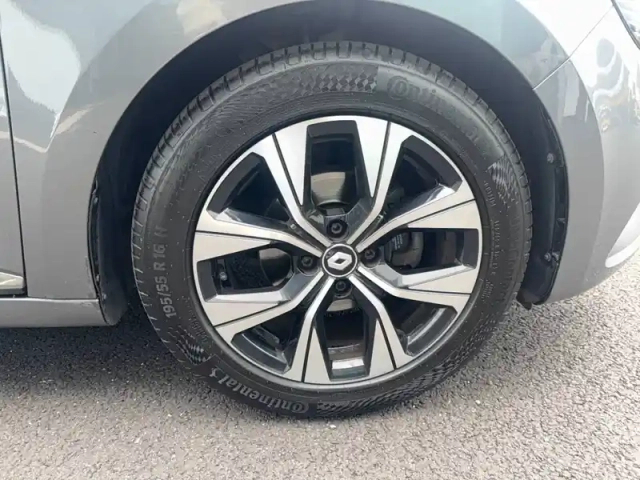 Renault Clio tce 90 — photo 13