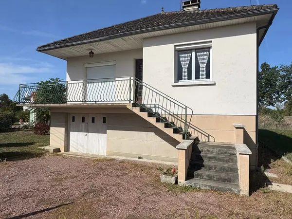 Maison à vendre 4 pièces LENCLOITRE (86)
