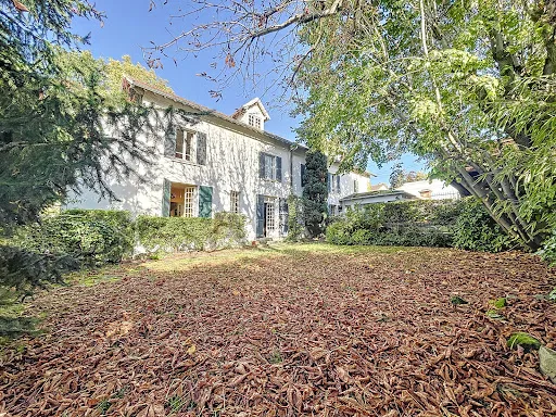 Maison 11 pièces 295 m²