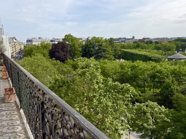 Spectaculaire vue sur tout le Luxembourg en derniers étages