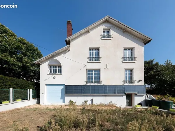 Pavillon 6 pièces 258 m²