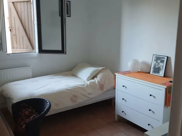 Joli chambre aix jas de bouffan 450 eur