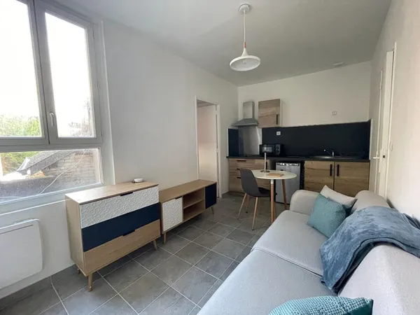 2 pièces MEUBLE - Secteur Danton