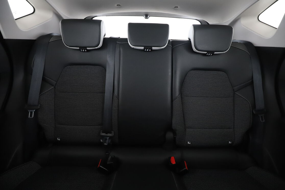 Renault Captur 1.6 E-Tech Intens — photo 14