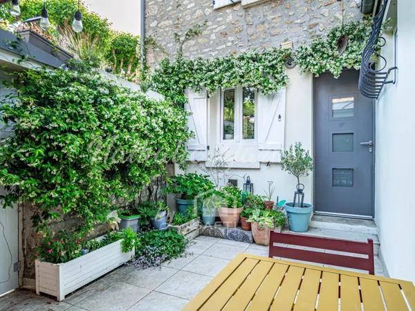 Maison de charme parfait état 2 chambres Cour