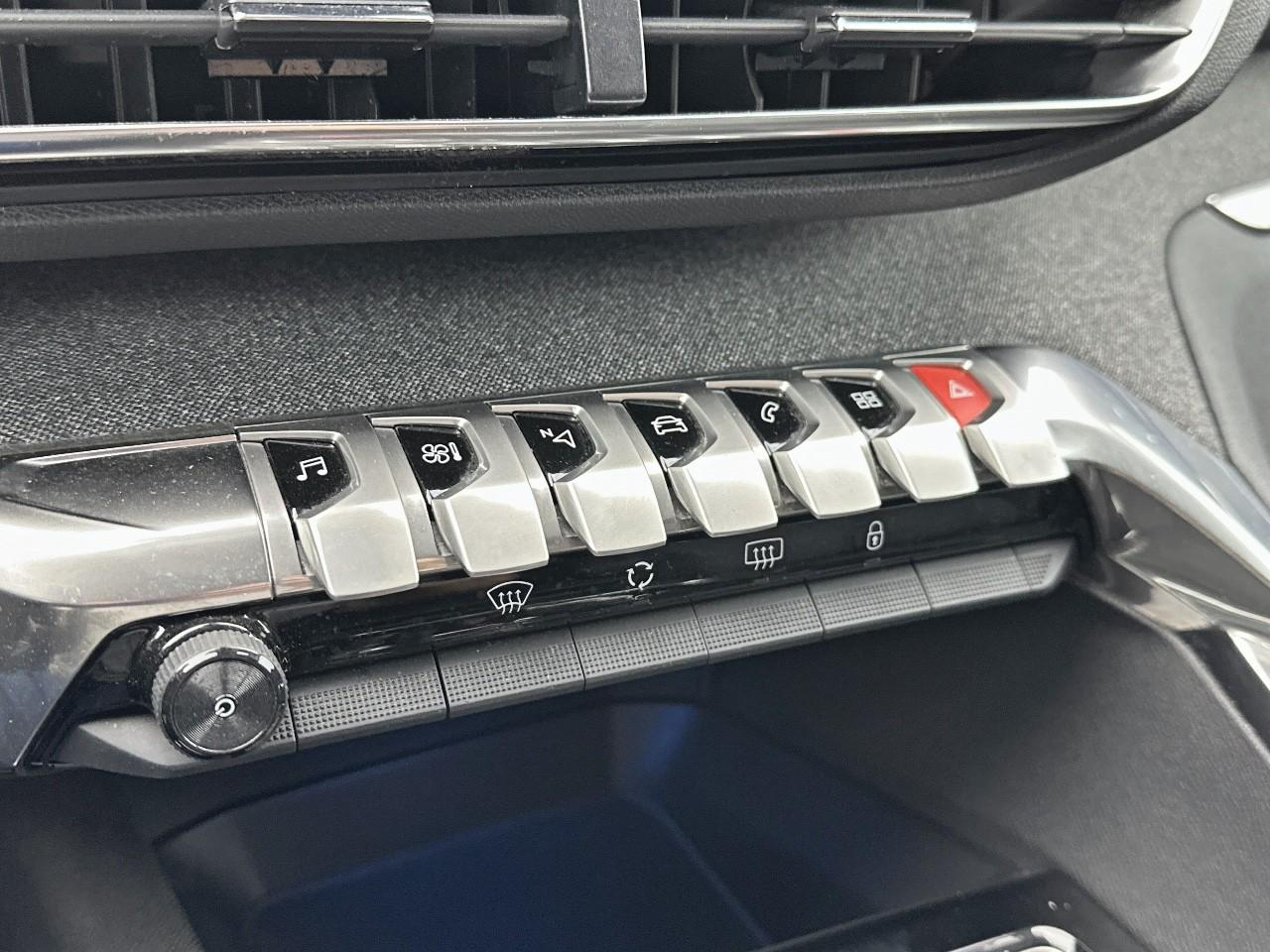 Peugeot 3008 puretech 130ch s&s eat8 allure pack — photo 22