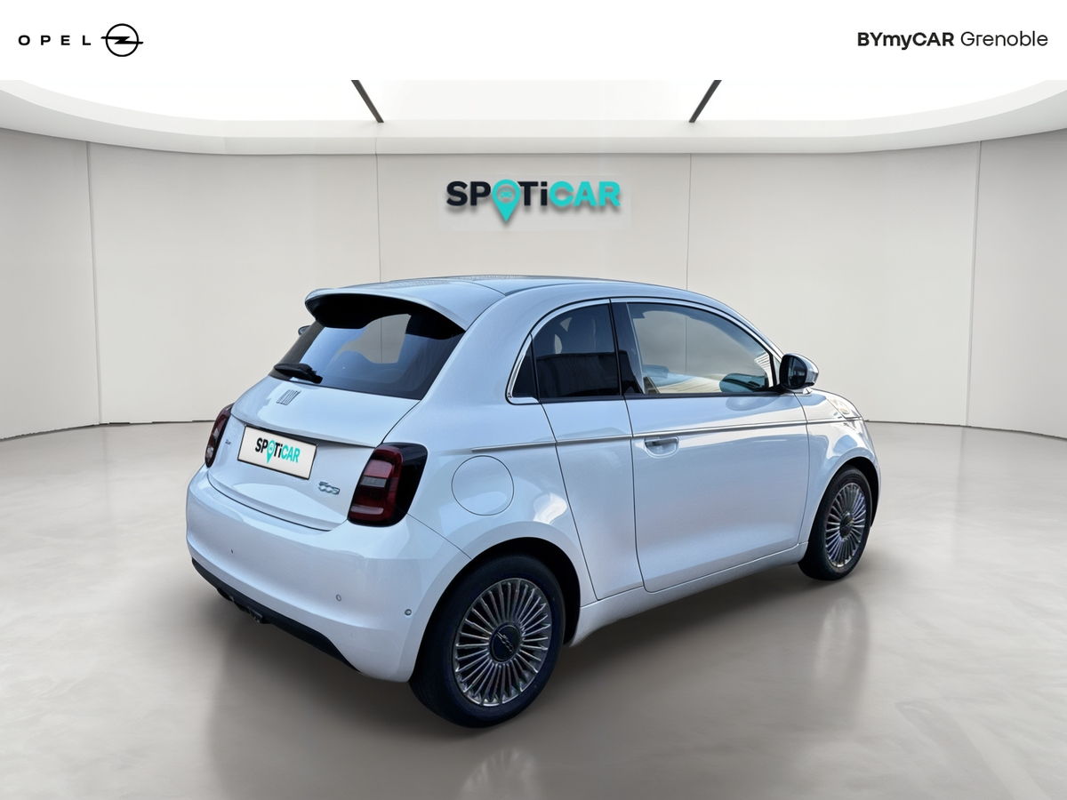 Fiat 500 3+1 e 118 ch — photo 5