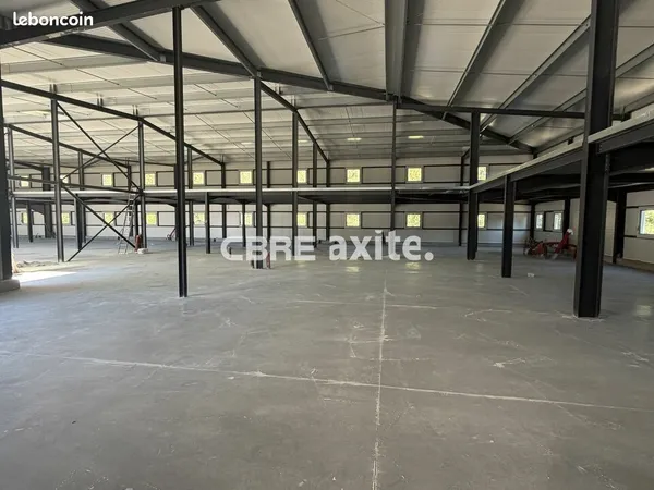 LOCAL D'ACTIVITE 555 m² ARBIN