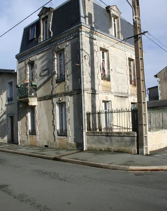 Photo 1