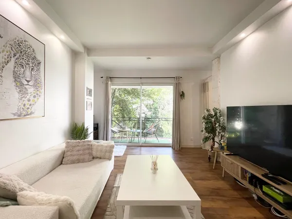 Immeuble de rapport entièrement rénové hyper-centre Angoulême.