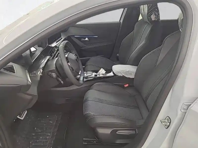 Peugeot 208 electrique 50 kwh 136ch — photo 11