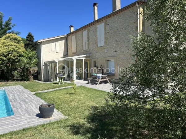 Maison 7 pièces 250 m²