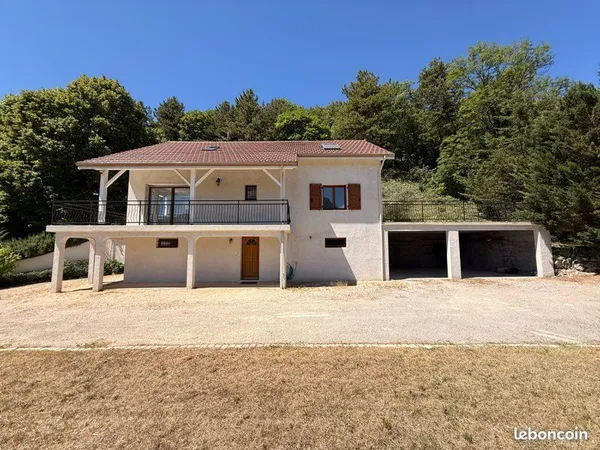 Maison 7 pièces 171 m² sur 4629 m² de terrain