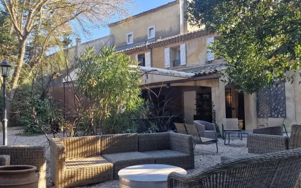 Vends maison avec piscine