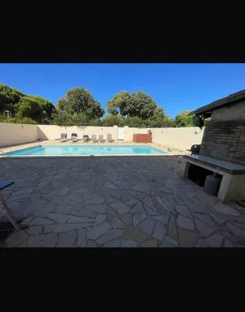 Maison 8 pièces 240 m²