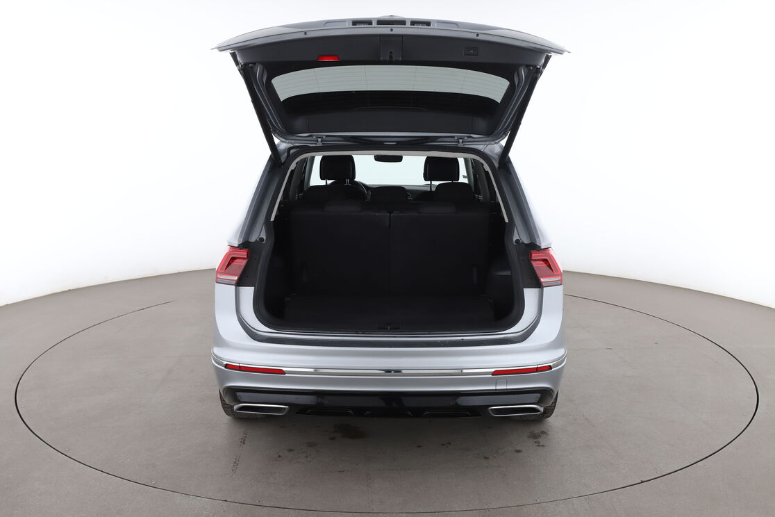 Volkswagen Tiguan Allspace 2.0 TDI Carat DSG7 — photo 15