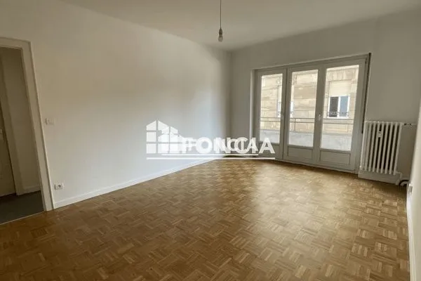 Appartement 4 pièces 77 m²