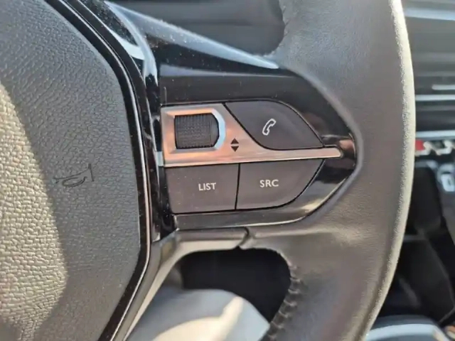 Peugeot 2008 puretech 100 s&amp;s bvm6 — photo 44