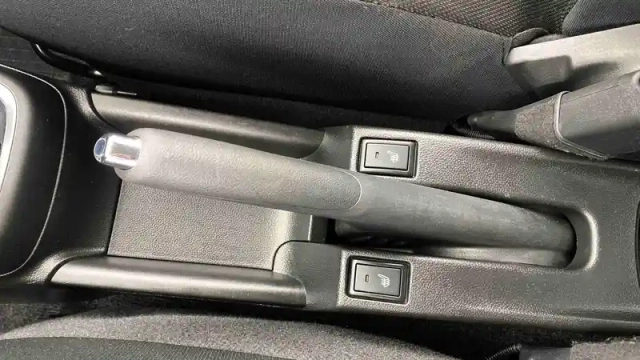Suzuki Swift 1.2 dualjet hybrid auto (cvt) — photo 24