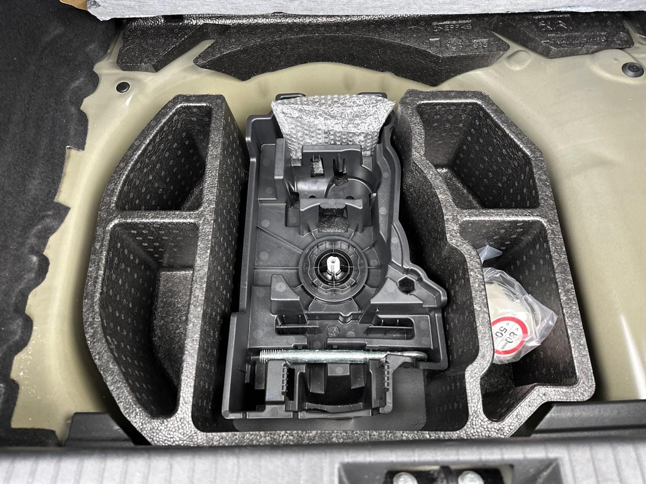 Peugeot 208 puretech 75 s&s bvm5 like — photo 28