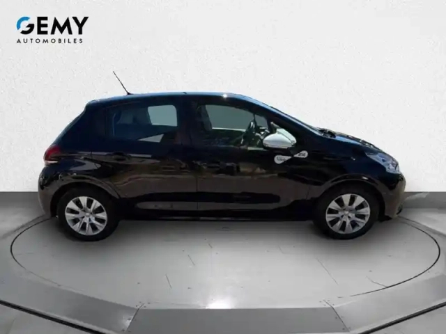 Peugeot 208 puretech 68ch bvm5 — photo 4