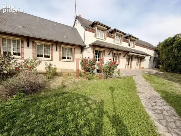 Centre morée maison familiale aux beaux volumes avec grange d'époque 20 min de vendôme tgv