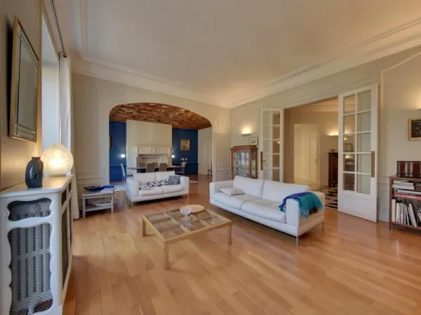 Appartement 5 pièces 187 m²