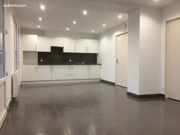 Loue maison 90m2 à Bromont-Lamothe