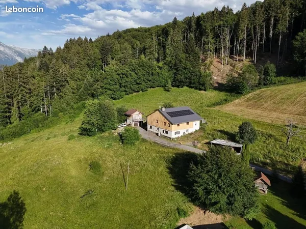Ferme 8 pièces 200 m²