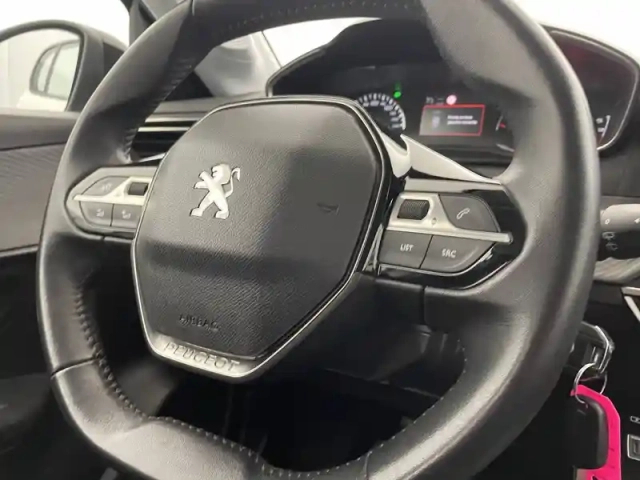 Peugeot 208 puretech 75 s&amp;s bvm5 — photo 63