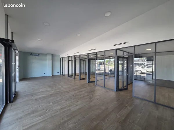 Local commercial 160 m² Les Billaux
