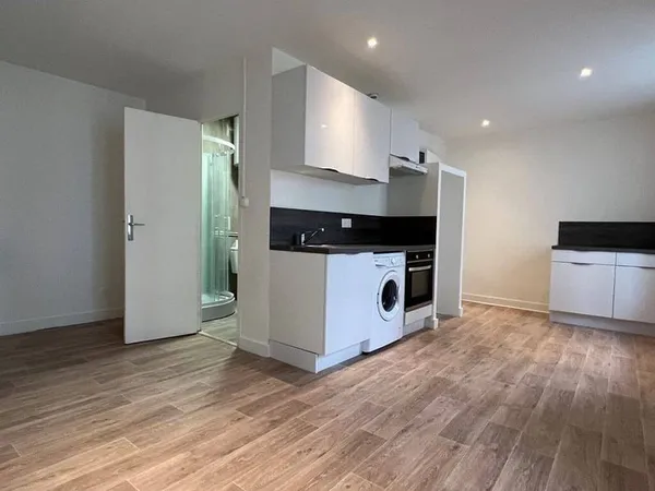 Studio 1 pièce 27 m²