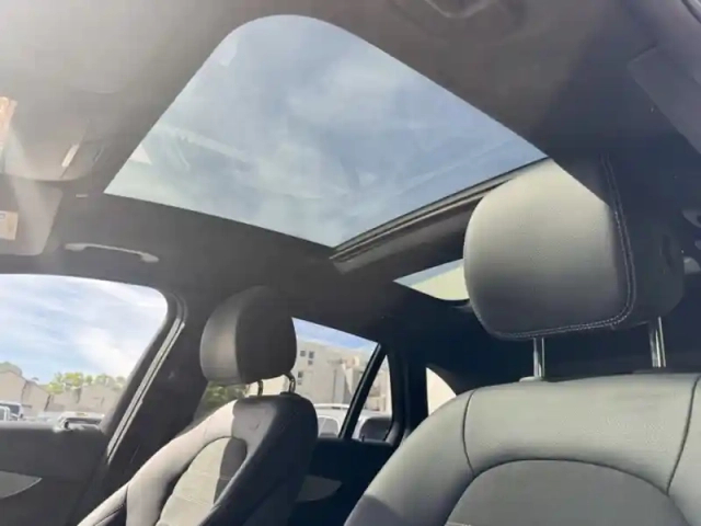 Mercedes Glc 300e 4matic suv amg line — photo 13